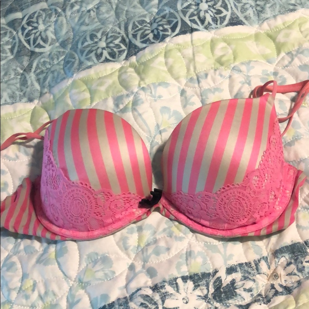 Victoria’s Secret Very Sexy Push-Up Bra